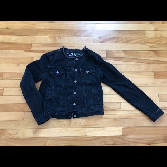 GAP Jean Jacket - Picture 1 of 4